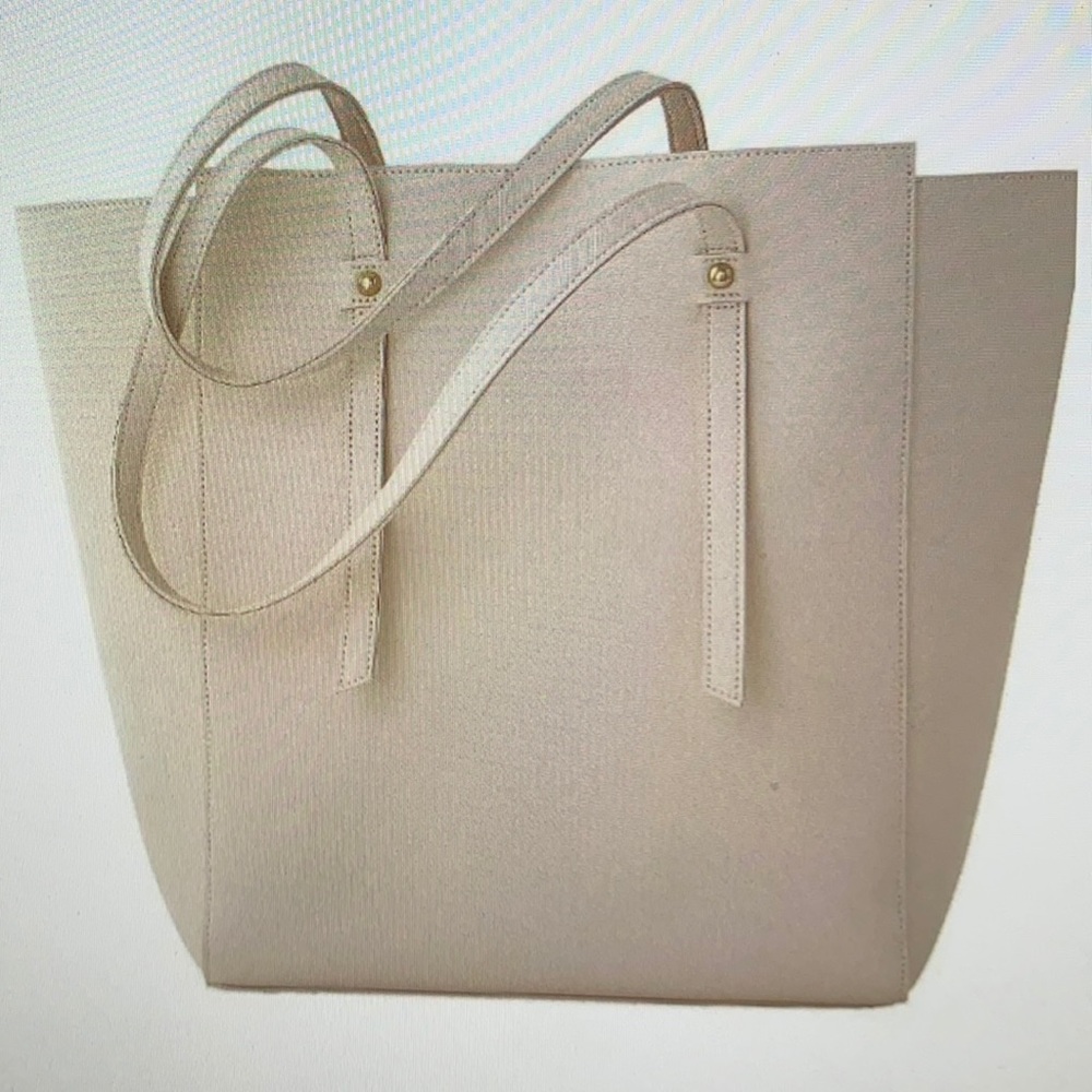 Big White Cream Bucket Tote